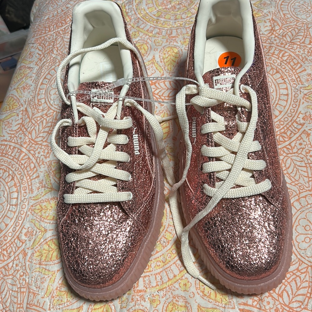 Women’s glitter pink Pumas